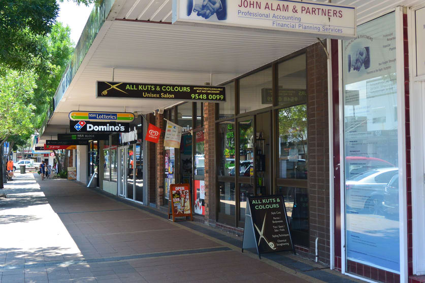Click to view all images 57 Station Street Engadine NSW 2233 - Image 3