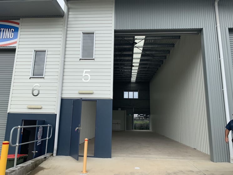 Click to view all images 5/51 Alliance Ave Morisset NSW 2264 - Image 2