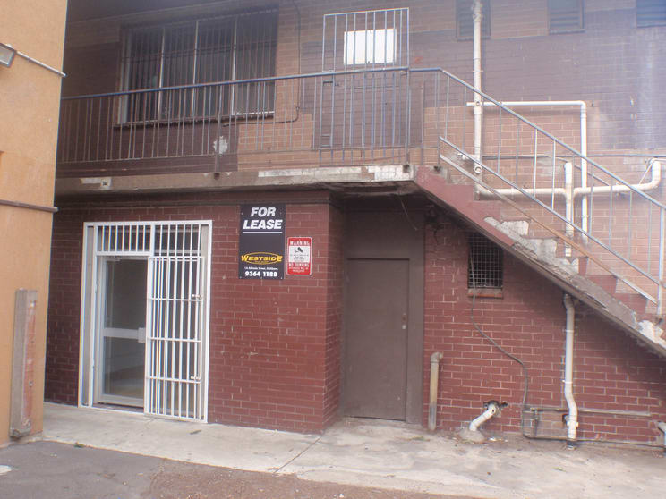 Click to view all images 327E Main Road East St Albans VIC 3021 - Image 2