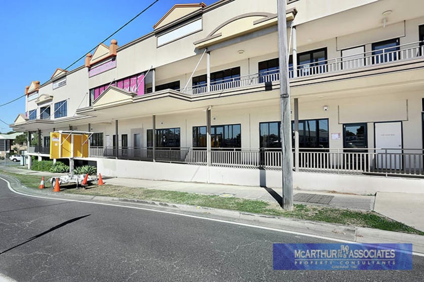 Click to view all images Petrie QLD 4502 - Image 2