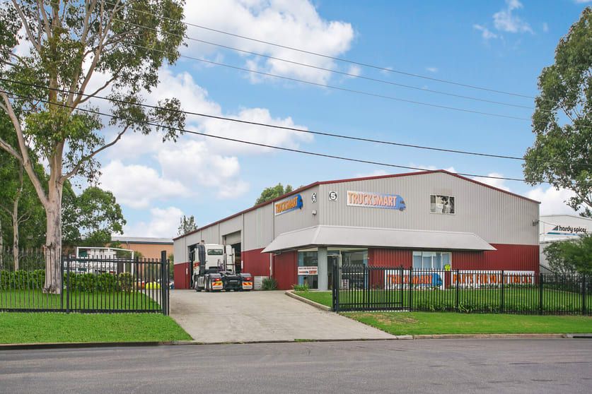 Click to view all images 5 Balook Drive Beresfield NSW 2322 - Image 1