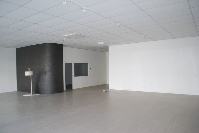 Click to view all images 207....... High Street Shepparton VIC 3630 - Image 2