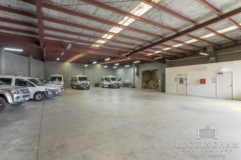 Click to view all images 5/15 Brisbane Street Eltham VIC 3095 - Image 2