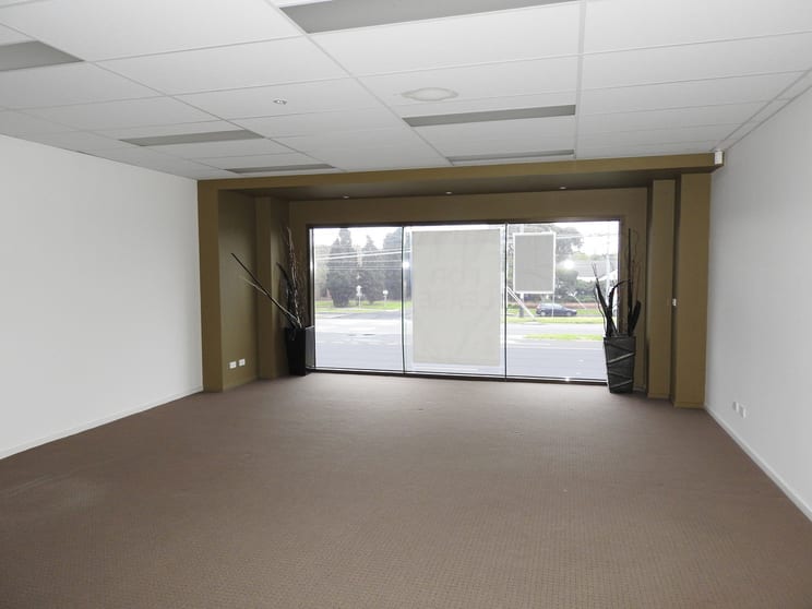 Click to view all images Level 1 94 Nepean Highway Mentone VIC 3194 - Image 3