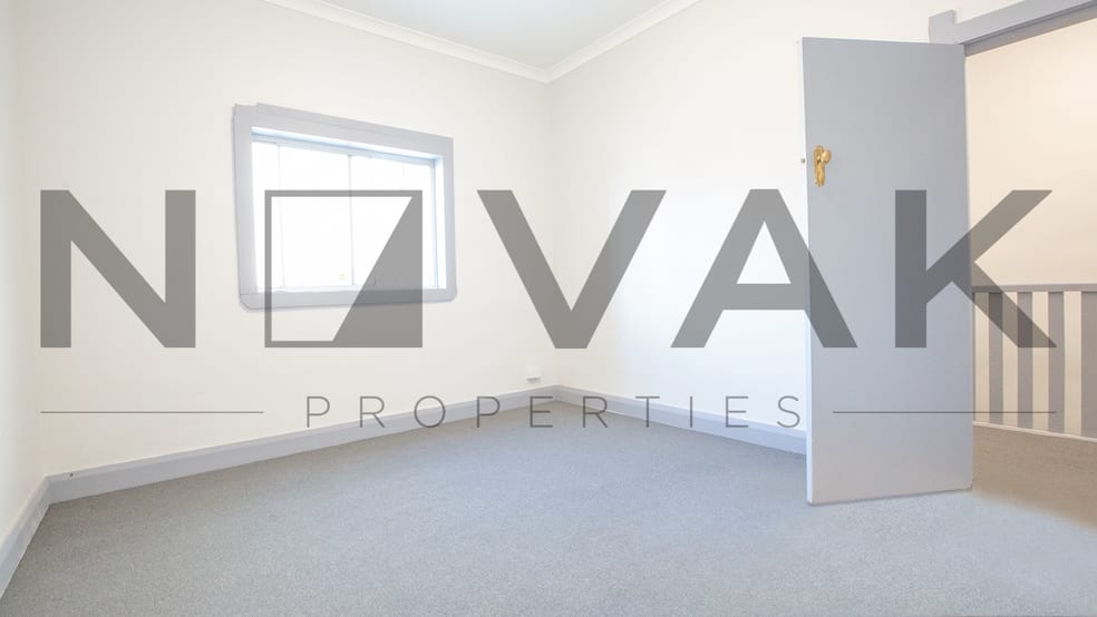 Click to view all images 2/836 Pittwater Road Dee Why NSW 2099 - Image 2