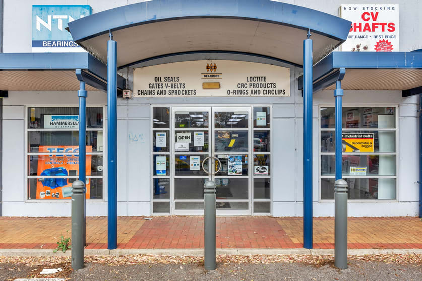 Click to view all images 105 Main South Road Morphett Vale SA 5162 - Image 1