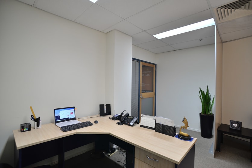 Click to view all images 9 Murrajong Road Springwood QLD 4127 - Image 2