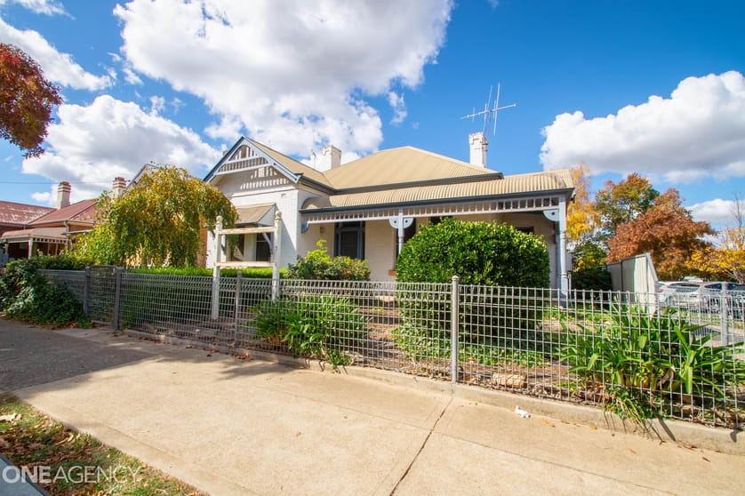 Click to view all images 266 Anson Street Orange NSW 2800 - Image 1
