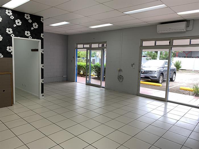 Click to view all images 4/66 Jessica Boulevard Minyama QLD 4575 - Image 2