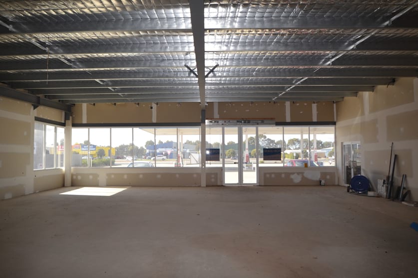 Click to view all images 129-139 Northern Highway Echuca VIC 3564 - Image 3