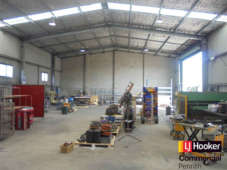 Click to view all images Silverdale NSW 2752 - Image 1
