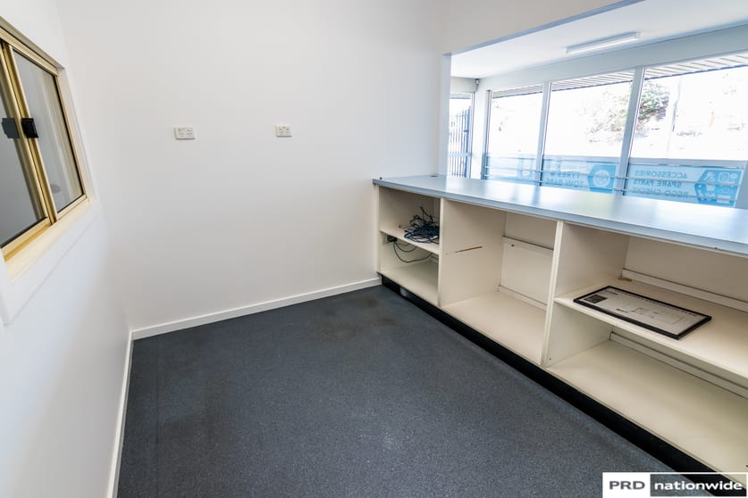 Click to view all images Unit 2, 20 Crown Street Tamworth NSW 2340 - Image 3