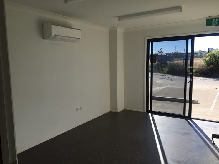Click to view all images 1/4 Dwyer St Chinchilla QLD 4413 - Image 3