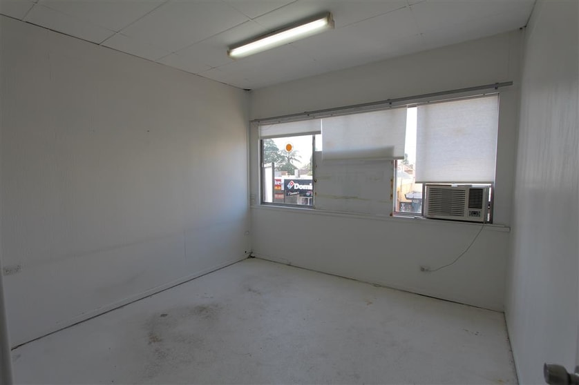 Click to view all images 3/193 Rocky Point Road Ramsgate NSW 2217 - Image 2
