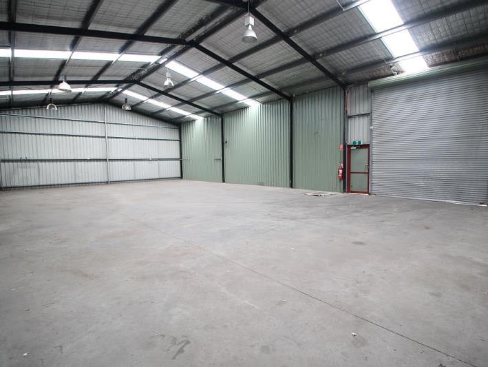 Click to view all images Unit 1/67-69 Station Street Koo Wee Rup VIC 3981 - Image 2