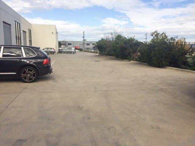 Click to view all images 7/62 Merola Way Campbellfield VIC 3061 - Image 2