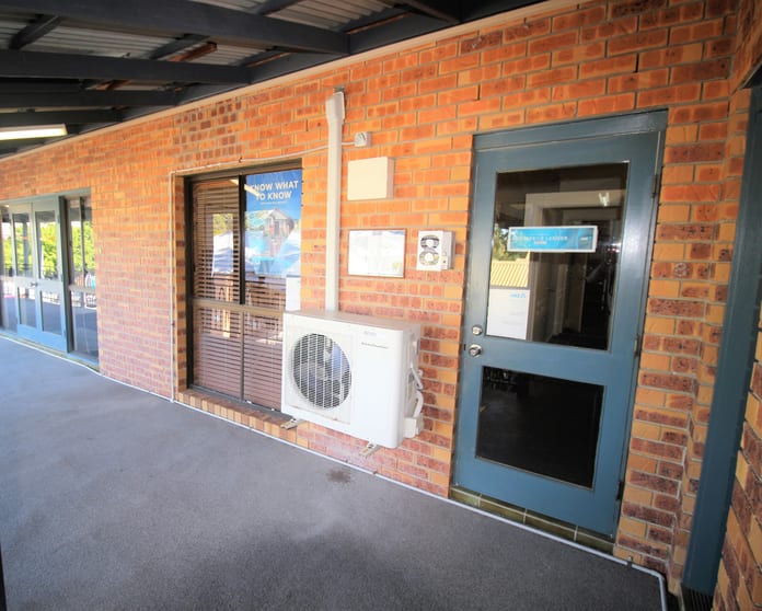 Click to view all images 8/33 Tallebudgera Creek Road Burleigh Heads QLD 4220 - Image 3
