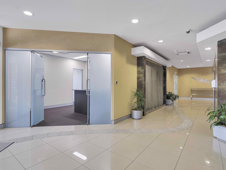 Click to view all images 2 Boston Court Varsity Lakes QLD 4227 - Image 3