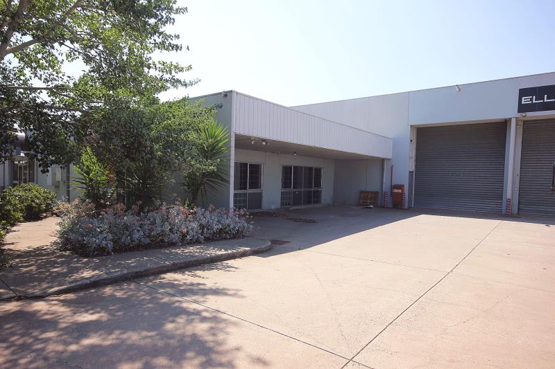 Click to view all images 18 Cranwell Street Braybrook VIC 3019 - Image 1