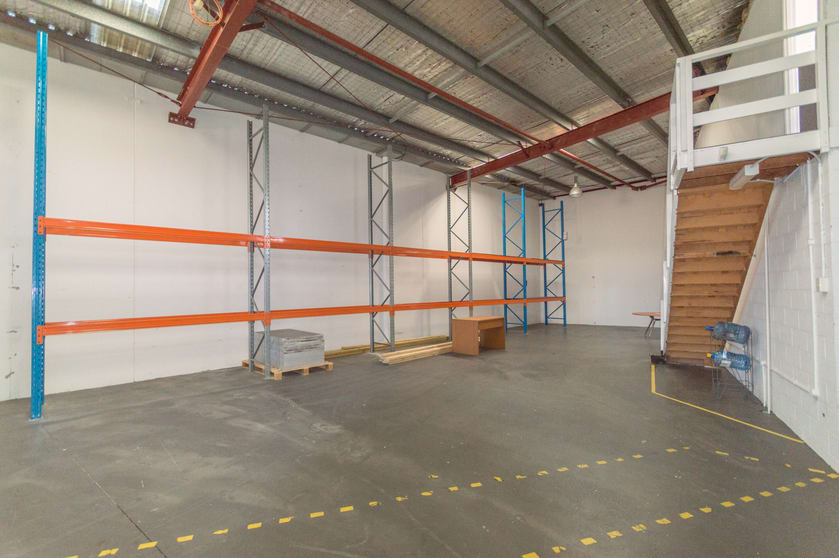 Click to view all images Ashmore QLD 4214 - Image 3