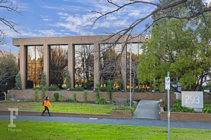 Click to view all images 293 Royal Parade Parkville VIC 3052 - Image 3