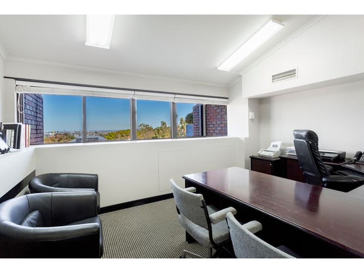 Click to view all images 82 Pacific Highway St Leonards NSW 2065 - Image 3