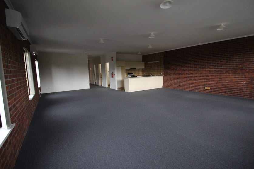 Click to view all images 7/230 Main Street Mornington VIC 3931 - Image 3
