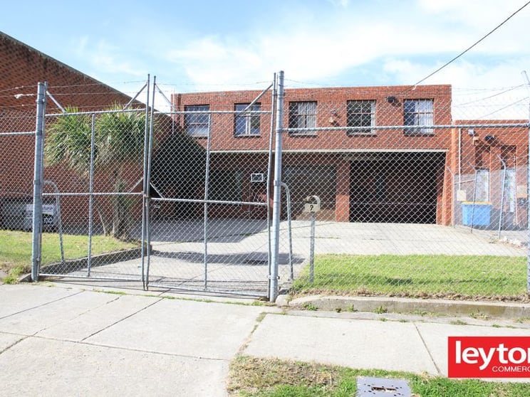 Click to view all images 9 Warwick Avenue Springvale VIC 3171 - Image 2