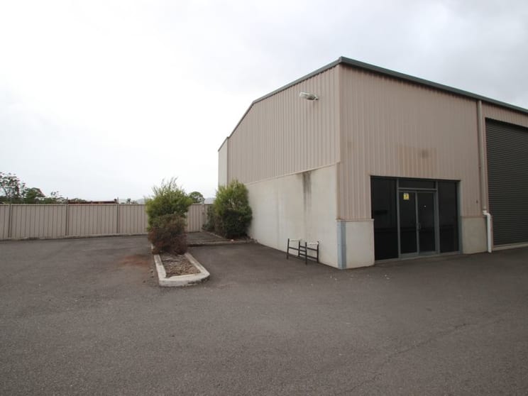 Click to view all images 11/45a Princes Highway Albion Park Rail NSW 2527 - Image 2
