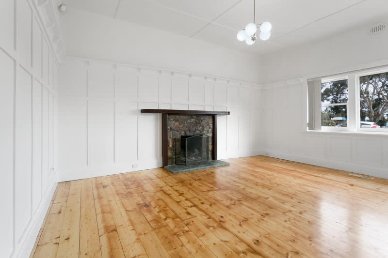 Click to view all images 363 Nepean Highway Frankston VIC 3199 - Image 4