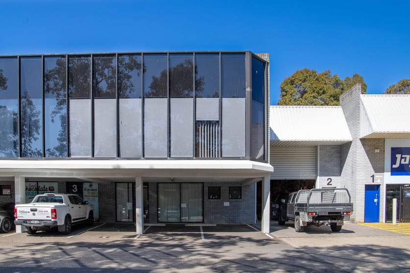 Click to view all images 2/5 Hudson Avenue Castle Hill NSW 2154 - Image 1