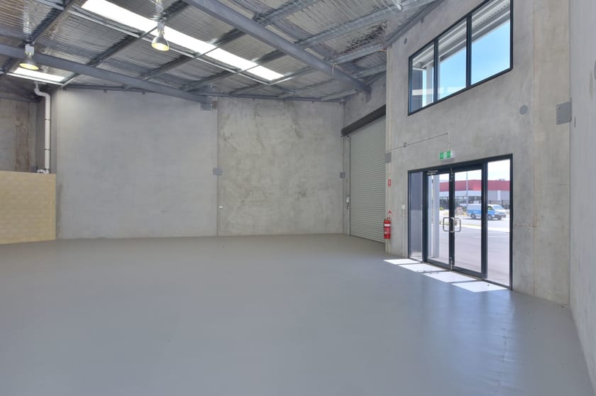 Click to view all images 2/15 Comserv Loop Ellenbrook WA 6069 - Image 3