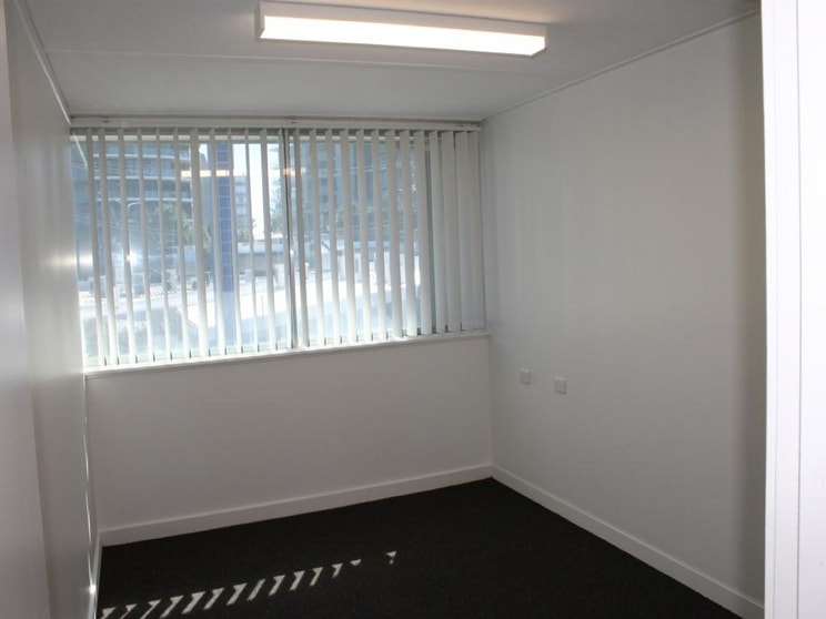 Click to view all images 3c/37 James Street Burleigh Heads QLD 4220 - Image 2