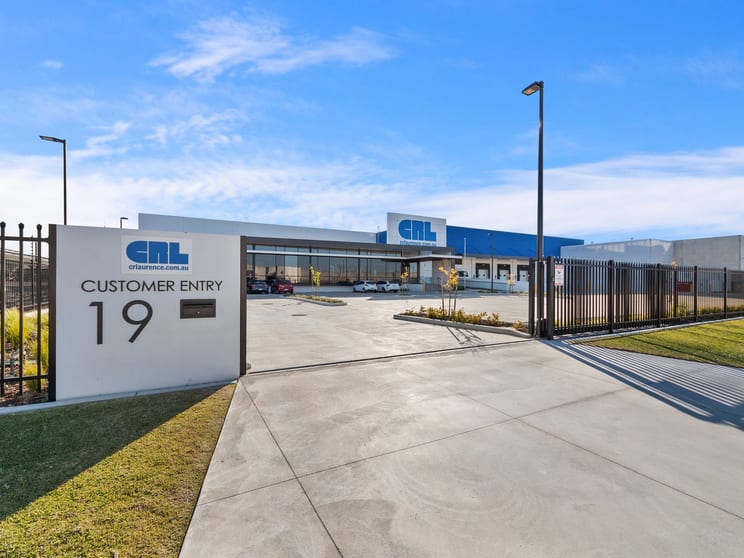 Click to view all images 19 Production Road Canning Vale WA 6155 - Image 1