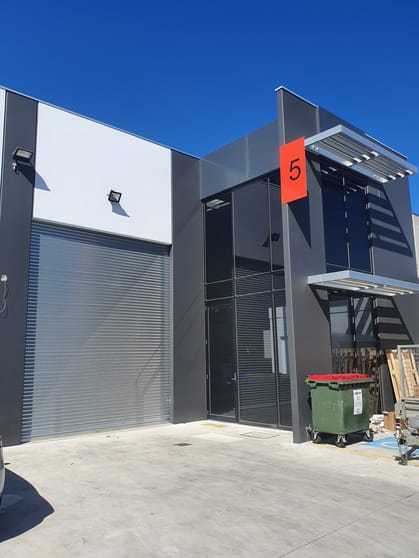 Click to view all images 5/29-31 Hawker Street Airport West VIC 3042 - Image 3