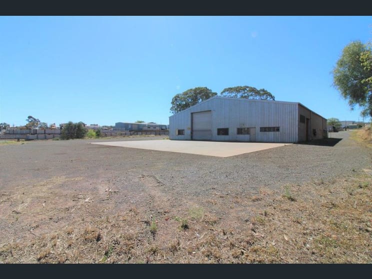 Click to view all images 20 Kimberley Court Torrington QLD 4350 - Image 2