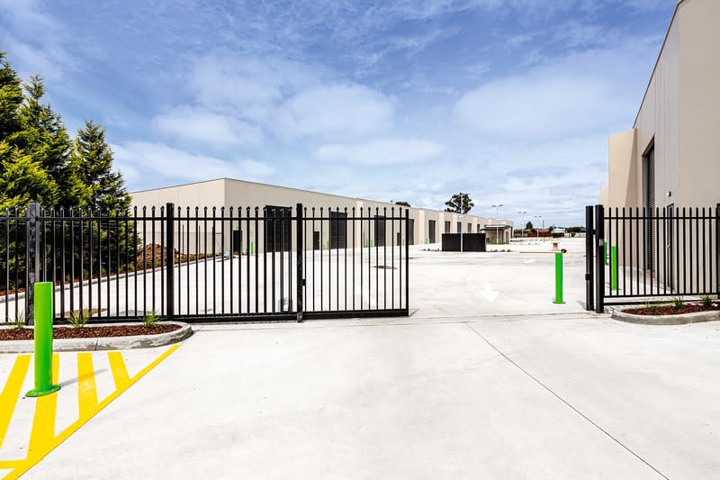 Click to view all images 7/30 Waringa Drive Mitchell Park VIC 3355 - Image 1