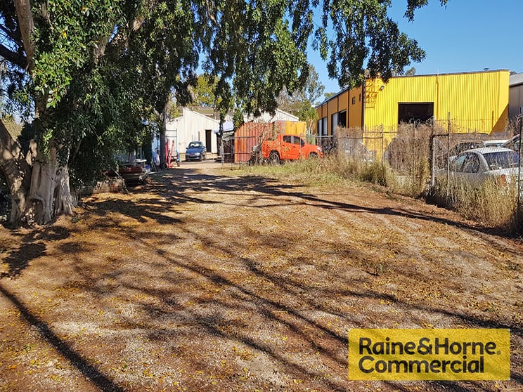 Click to view all images 47 Queens Road Everton Hills QLD 4053 - Image 2