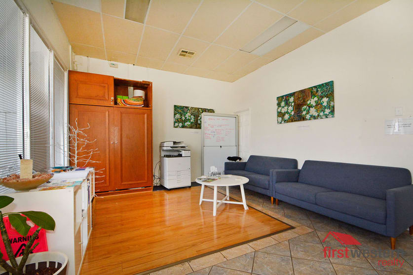 Click to view all images 1/20 Mercer Lane Joondalup WA 6027 - Image 3