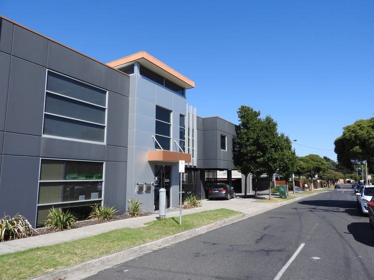 Click to view all images 2/1174 Nepean Highway Cheltenham VIC 3192 - Image 2