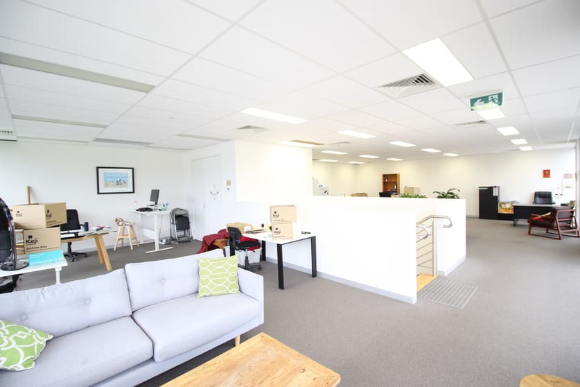 Click to view all images 63 Watt Road Mornington VIC 3931 - Image 2