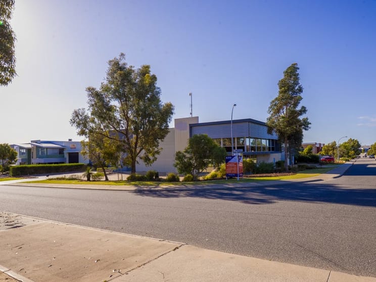 8 Ambitious Link Bibra Lake WA 6163 - Image 1