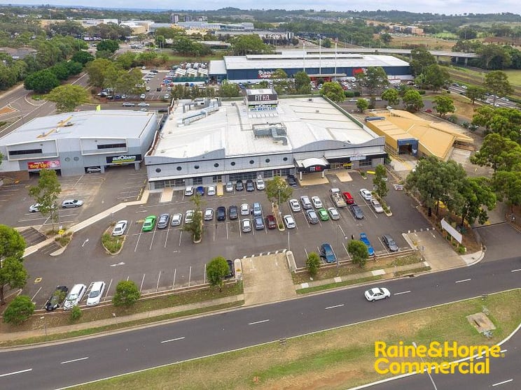 Click to view all images Unit A/1 Tindall Street Campbelltown NSW 2560 - Image 3