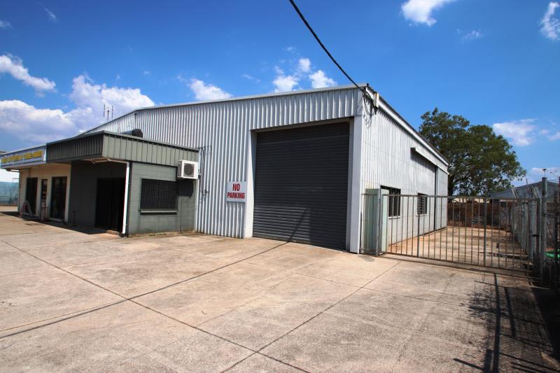 Click to view all images Unit 2/10 Travers Street Coconut Grove NT 0810 - Image 1