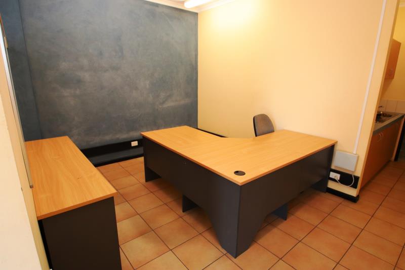Click to view all images Unit 2/10 Travers Street Coconut Grove NT 0810 - Image 3