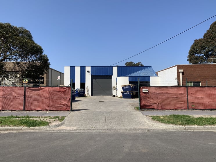 Click to view all images 22 Macbeth Street Braeside VIC 3195 - Image 2