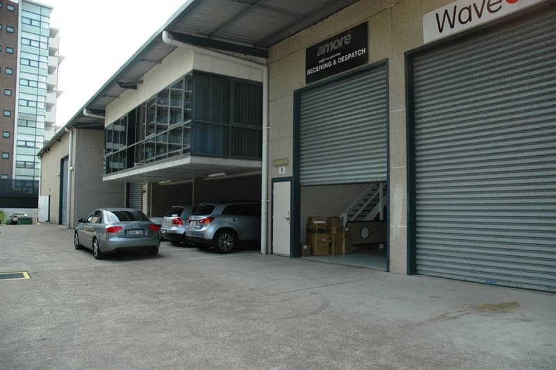 Click to view all images 6/13-15 Wollongong Road Arncliffe NSW 2205 - Image 2