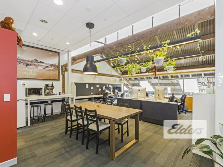 Click to view all images 33 Longland Street Newstead QLD 4006 - Image 3