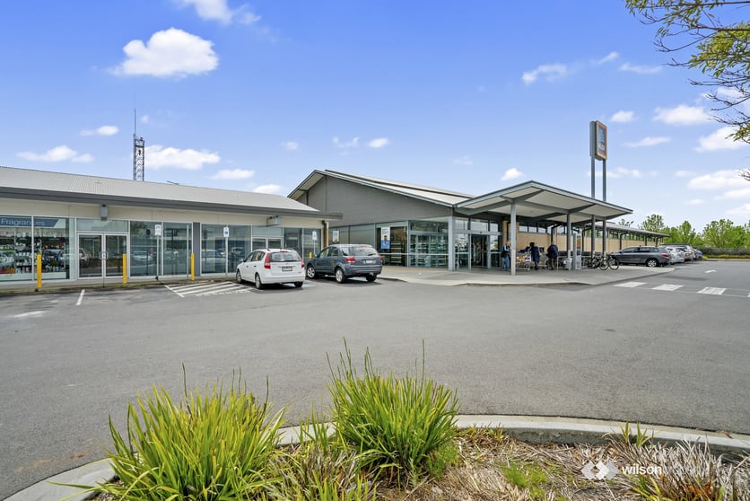 Click to view all images 2/424 Raymond Street Sale VIC 3850 - Image 2
