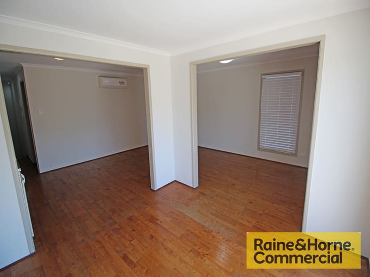 Click to view all images 345 MacDonnell Road Clontarf QLD 4019 - Image 2